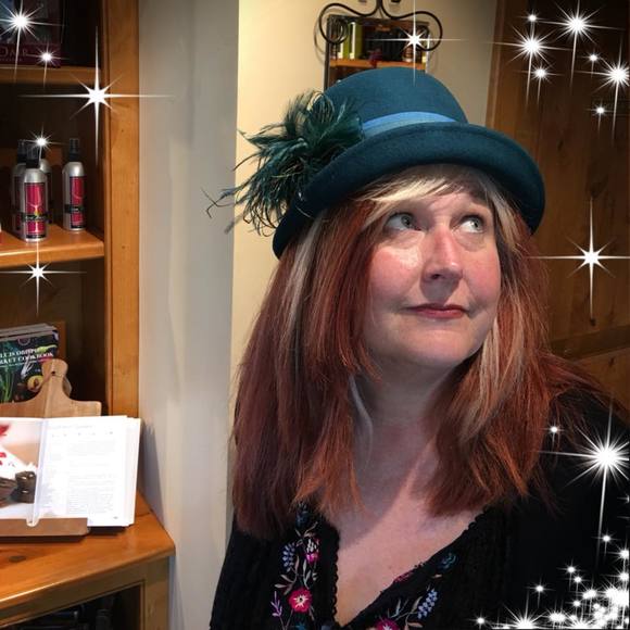 Meet your Posher, Ginger - Picture 1 of 1